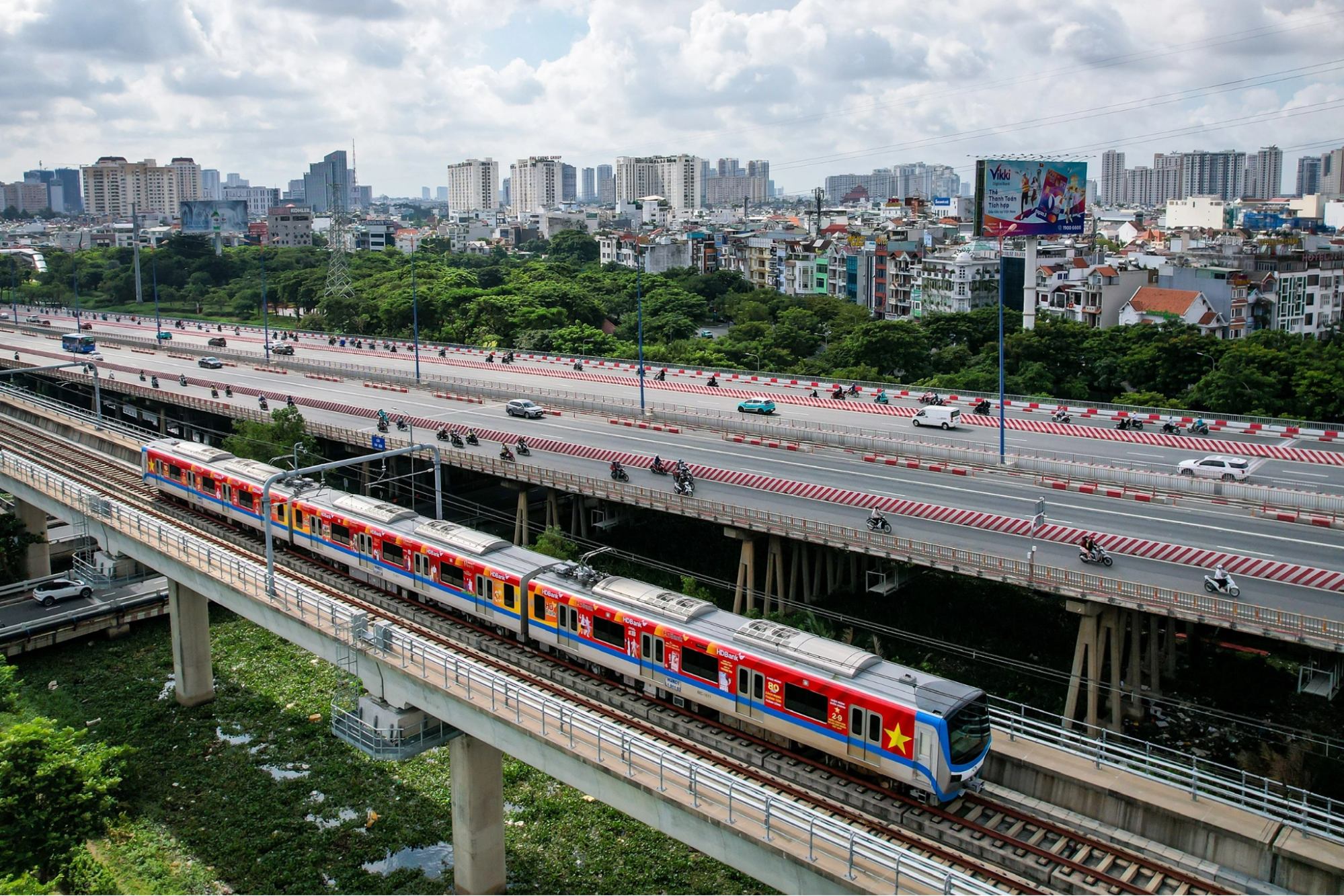 TP.HCM và Đồng Nai thống nhất khởi công 2 tuyến metro nối thẳng sân bay Long Thành
